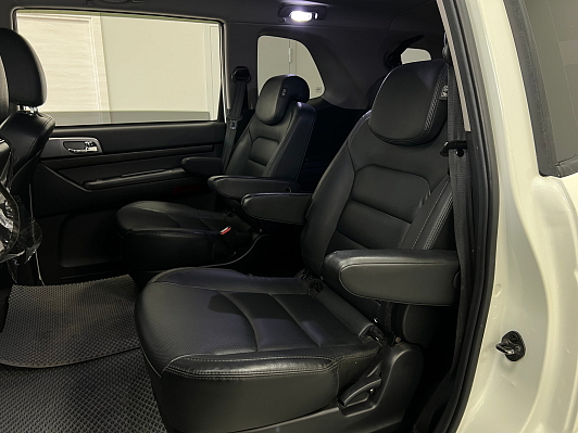 SsangYong Korando Turismo, 2018 года, пробег 124359 км